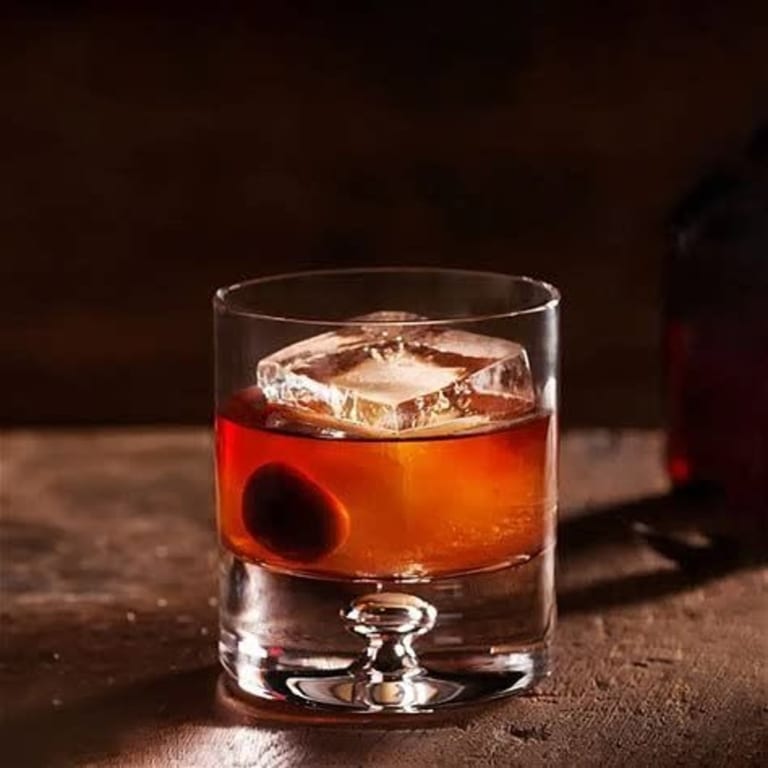 Crafted Drinks & Signature Cocktails